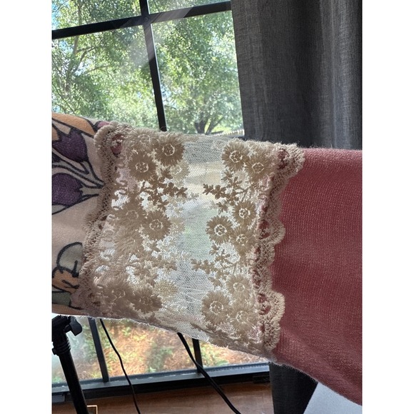 BiBi Top Floral Sleeve Lace Cuff Long Sleeve Blouse Casual Pullover Womens L EUC - Picture 4 of 9